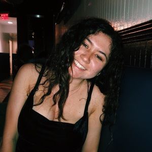 Meet your Posher, Cristina